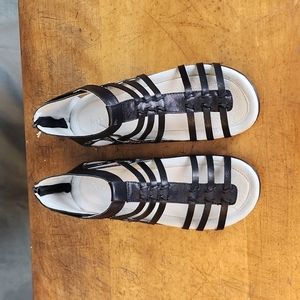 NWT Jambu Bonsai Sandal, black, size US 8.5